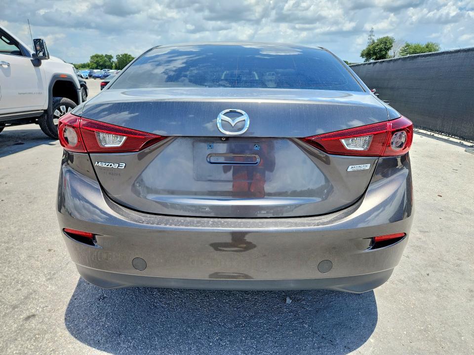 61179846 :رقم المزاد ، 3MZBN1U77HM120536 vin ، 2017 Mazda 3 مزاد بيع