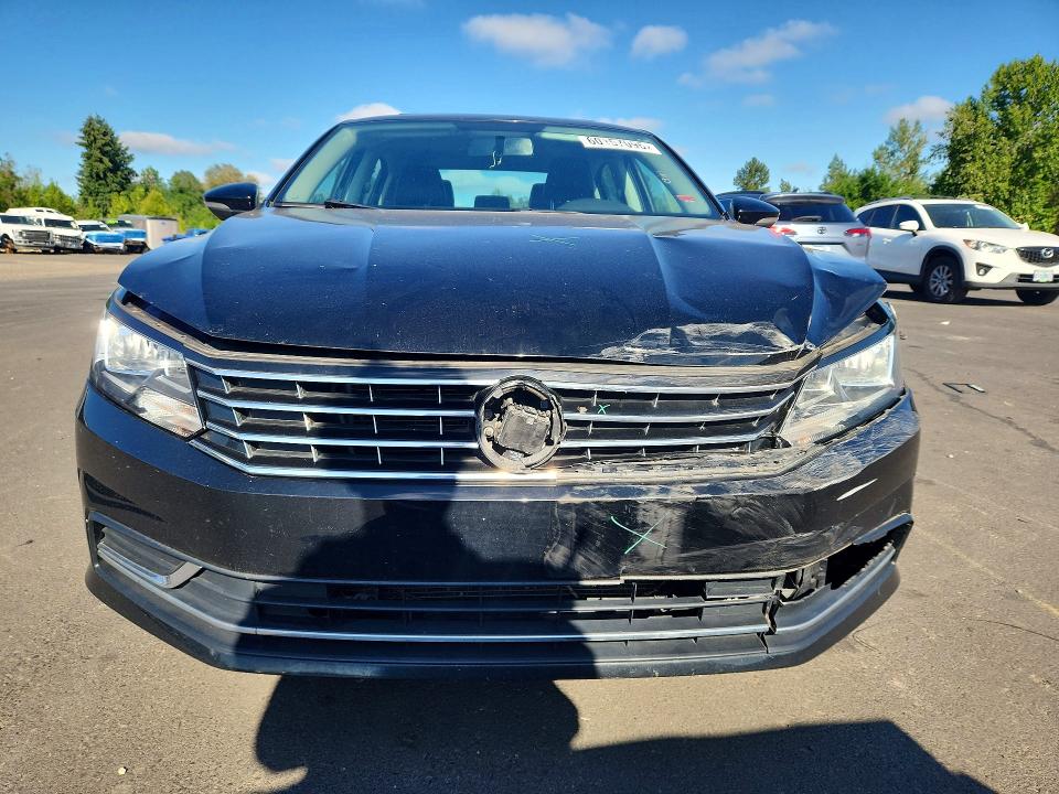 2016 Volkswagen Passat მანქანა იყიდება აუქციონზე, vin: 1VWBS7A32GC013374, აუქციონის ნომერი: 60157096
