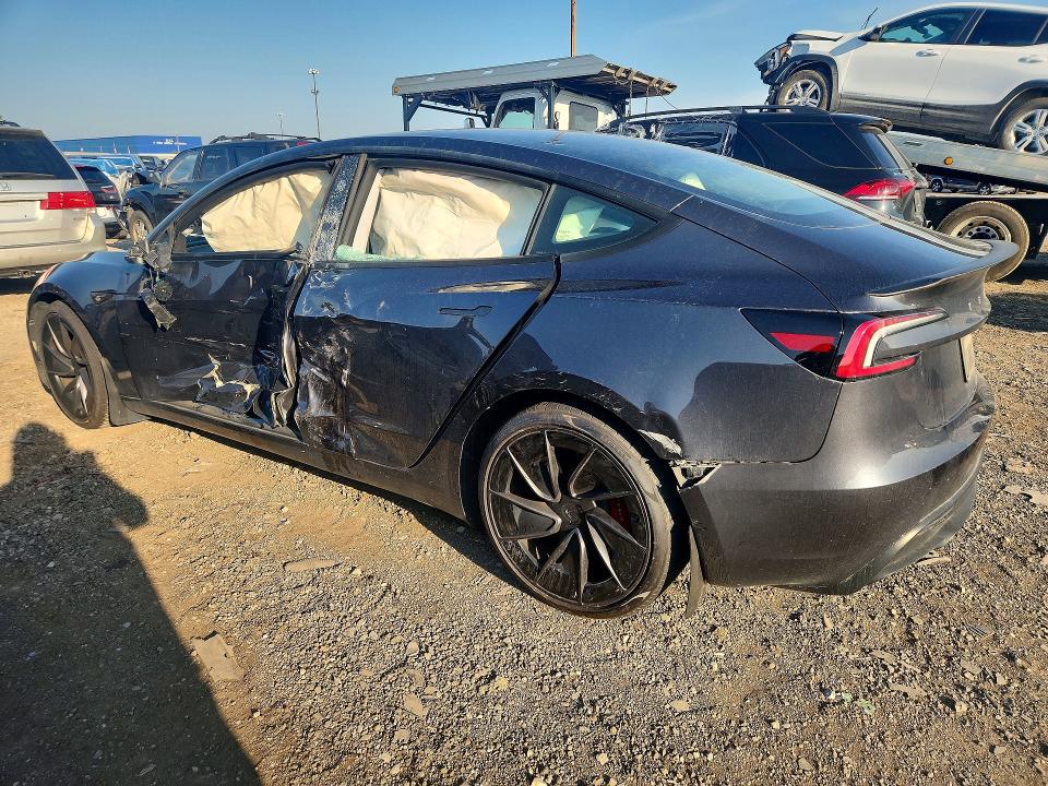 60792106 :رقم المزاد ، 5YJ3E1ET3RF830526 vin ، 2024 Tesla Model 3 مزاد بيع