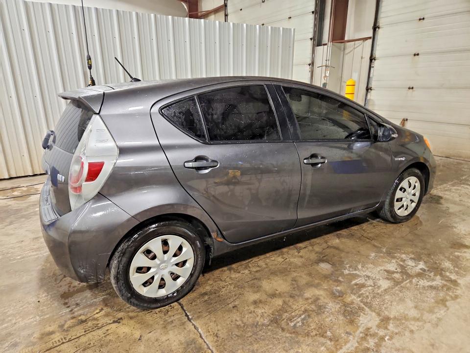 Продажа на аукционе авто 2012 Toyota Prius C, vin: JTDKDTB3XC1507220, номер лота: 61537836