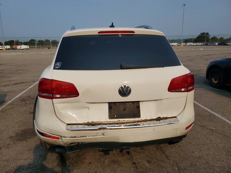 Продажа на аукционе авто 2011 Volkswagen Touareg, vin: WVGFK9BP6BD005908, номер лота: 62246396