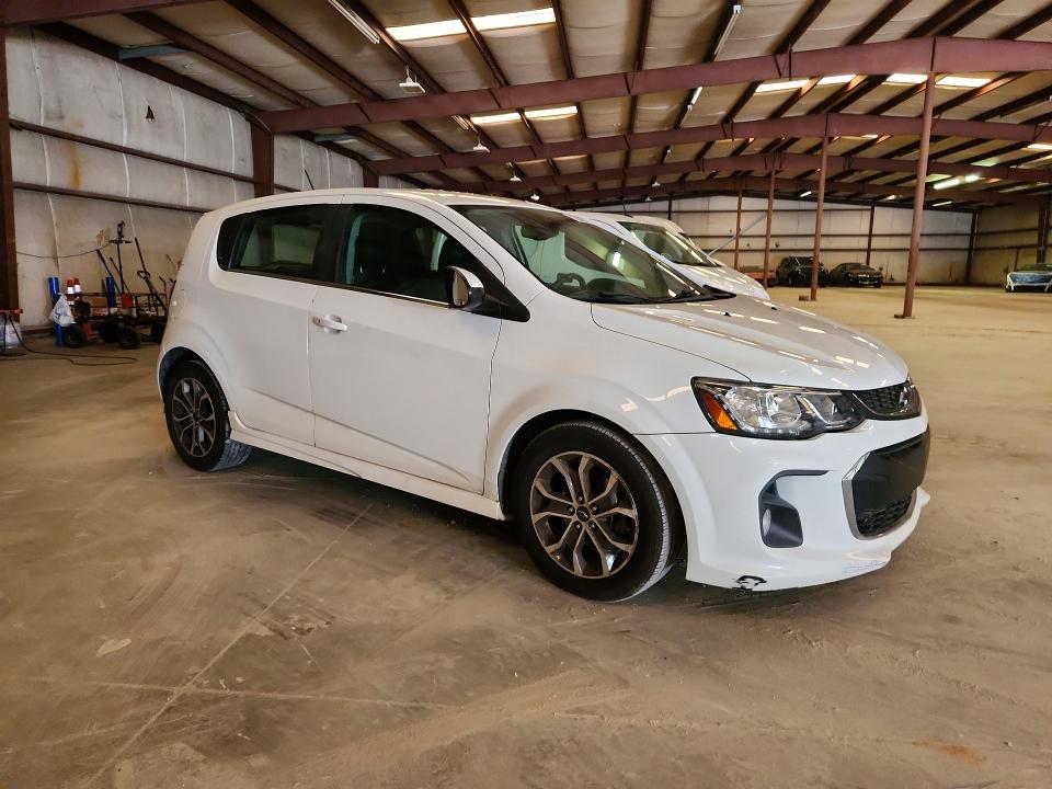 61574076 :رقم المزاد ، 1G1JD6SBXK4128101 vin ، 2019 Chevrolet Sonic مزاد بيع