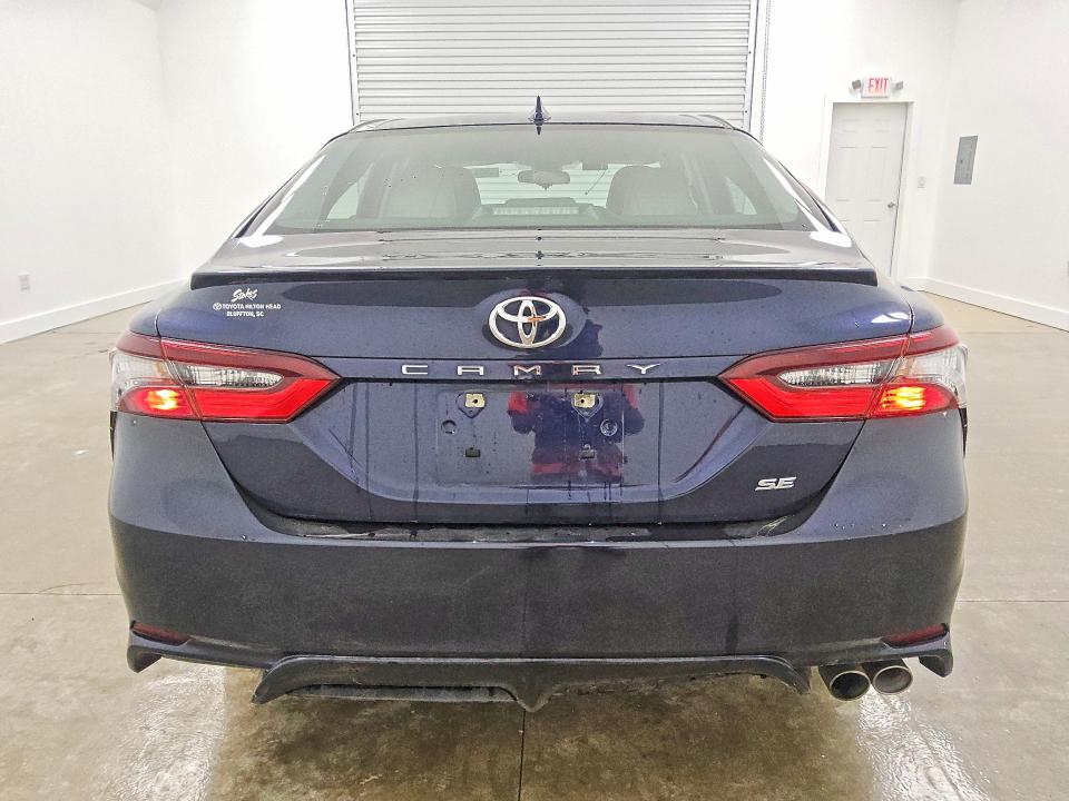 Продаж на аукціоні авто 2022 Toyota Camry, vin: 4T1G11AKXNU003825, номер лоту: 59389276