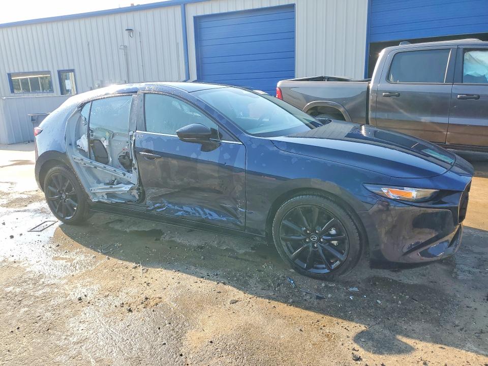 61909776 :رقم المزاد ، JM1BPAKM8R1722172 vin ، 2024 Mazda 3 مزاد بيع