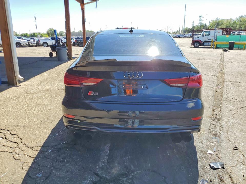 63357076 :رقم المزاد ، WAUB1GFF7H1037415 vin ، 2017 Audi S3 مزاد بيع