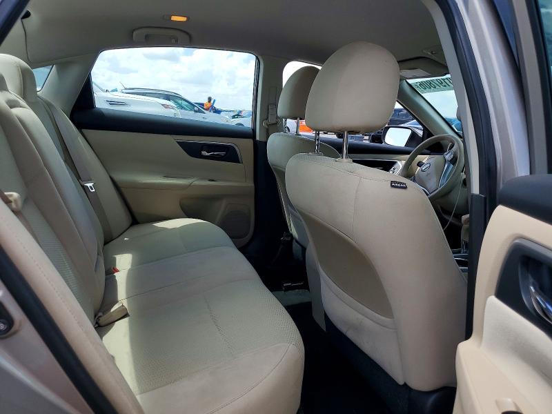 60197806 :رقم المزاد ، 1N4AL3AP2FN322326 vin ، 2015 Nissan Altima مزاد بيع