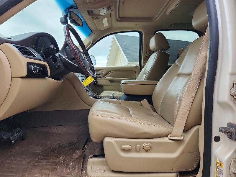 2011 Cadillac Escalade მანქანა იყიდება აუქციონზე, vin: 1GYS4BEF1BR219726, აუქციონის ნომერი: 61876476