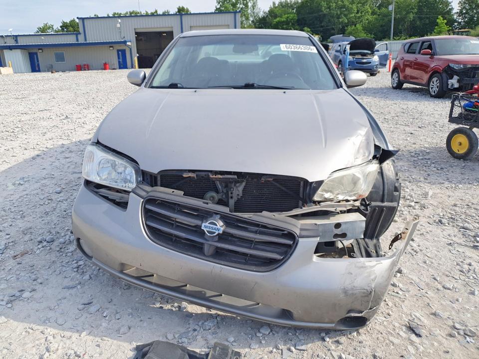 60366306 :رقم المزاد ، JN1CA31A2YT030875 vin ، 2000 Nissan Maxima مزاد بيع
