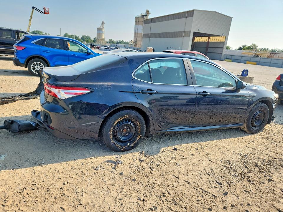 2018 Toyota Camry მანქანა იყიდება აუქციონზე, vin: 4T1B31HK2JU500775, აუქციონის ნომერი: 62126676