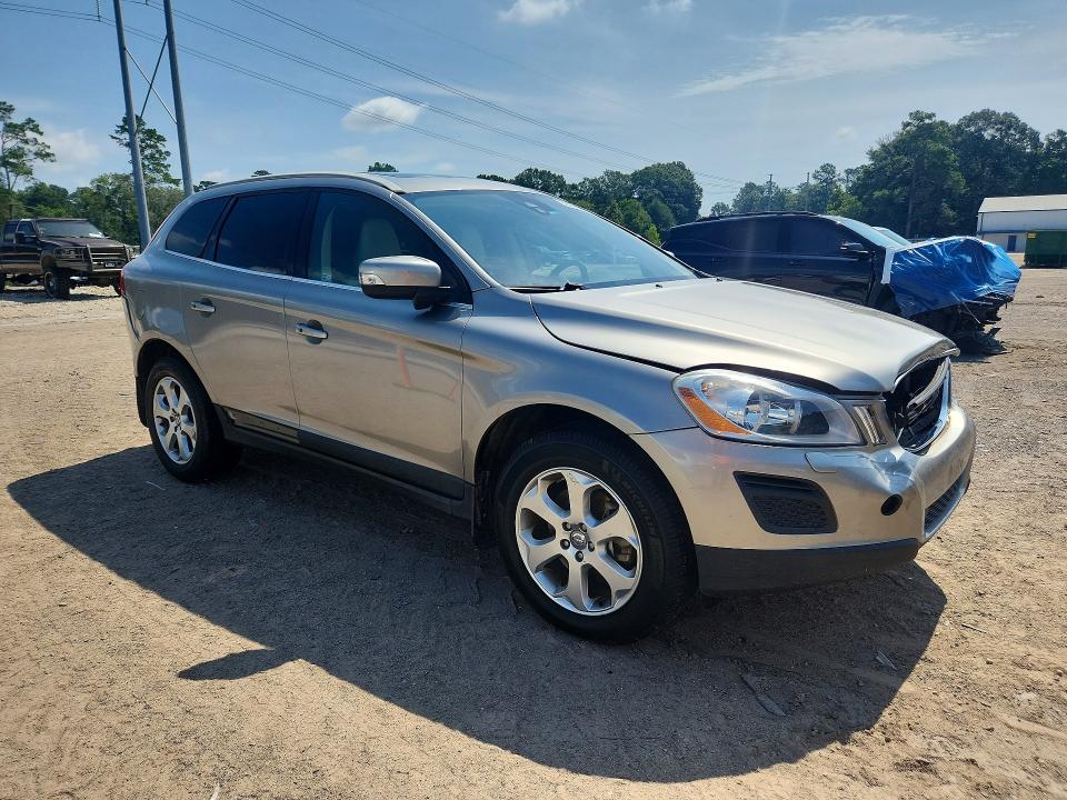 2013 Volvo Xc60 მანქანა იყიდება აუქციონზე, vin: YV4952DL8D2409427, აუქციონის ნომერი: 59995076