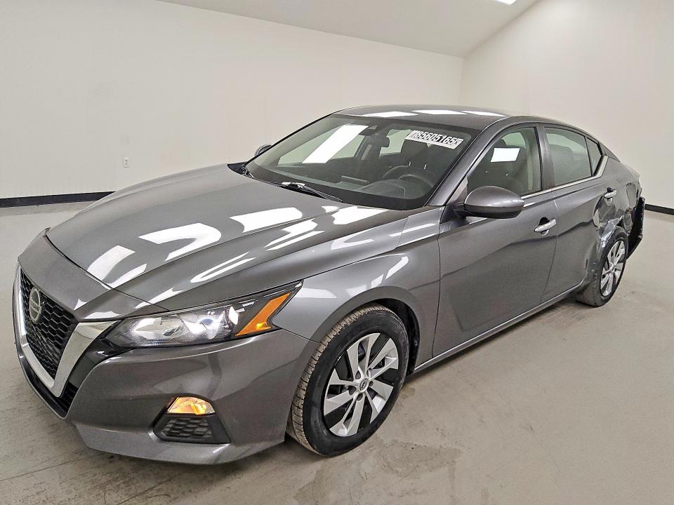 85605165 :رقم المزاد ، 1N4BL4BVXNN355595 vin ، 2022 Nissan Altima مزاد بيع
