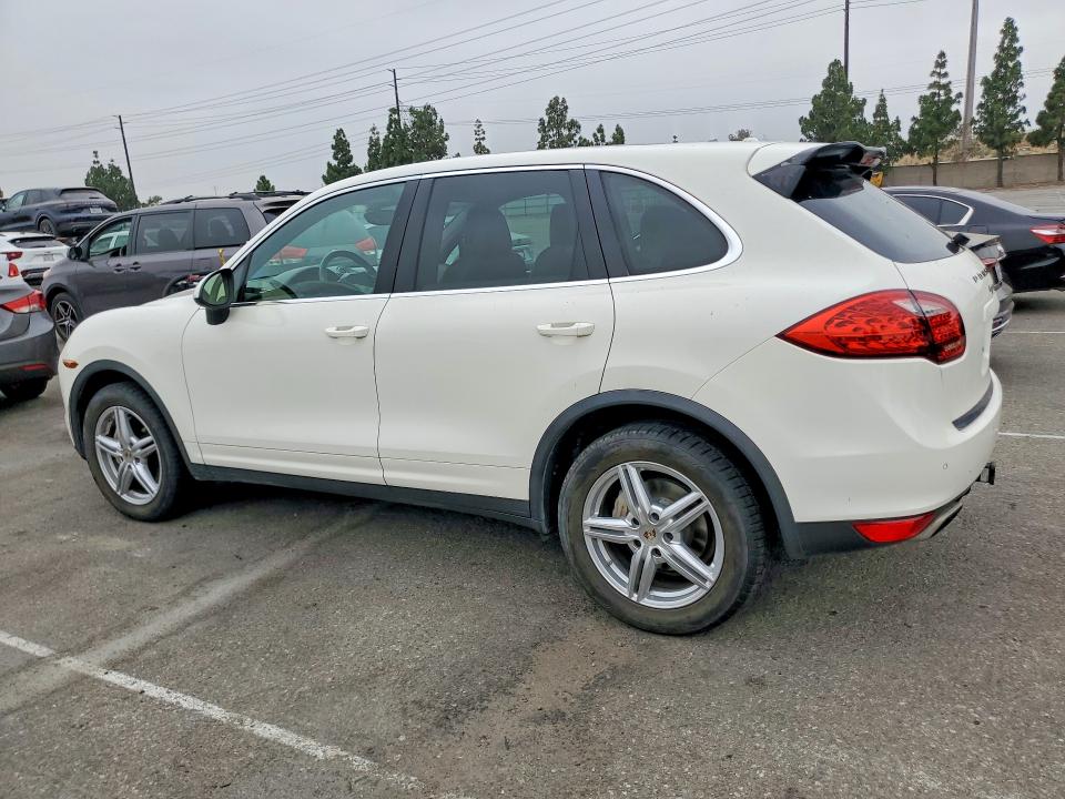 59906806 :رقم المزاد ، WP1AB2A23CLA44277 vin ، 2012 Porsche Cayenne مزاد بيع