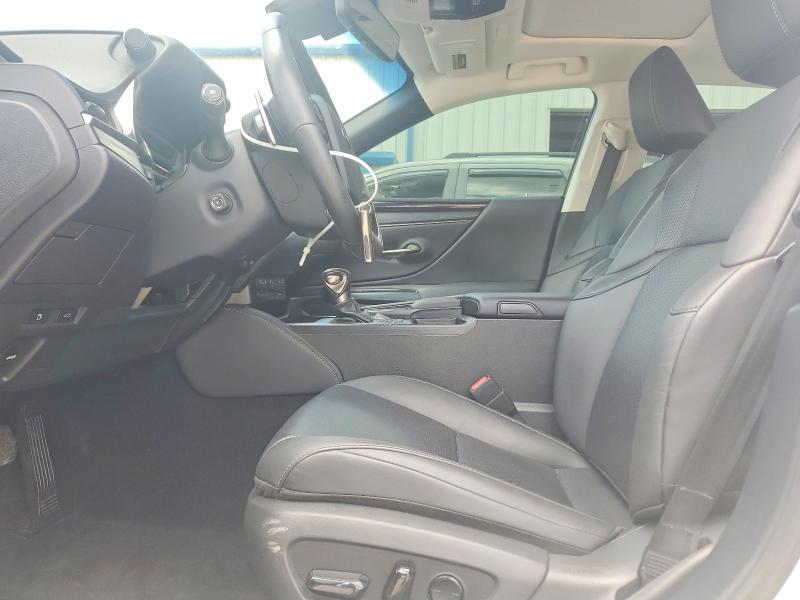 60556226 :رقم المزاد ، 58AD21B18LU006590 vin ، 2020 Lexus Es مزاد بيع