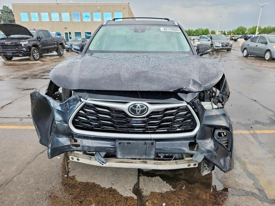 60129006 :رقم المزاد ، 5TDHZRBH9LS514401 vin ، 2020 Toyota Highlander مزاد بيع