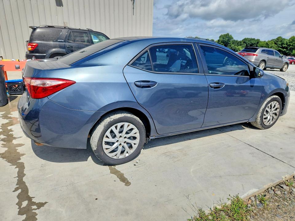 Продаж на аукціоні авто 2017 Toyota Corolla, vin: 5YFBURHE9HP706385, номер лоту: 61793286