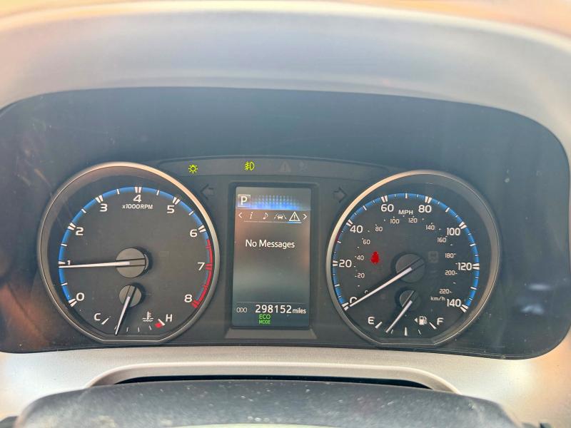 2017 Toyota Rav4 მანქანა იყიდება აუქციონზე, vin: JTMWFREV8HJ711890, აუქციონის ნომერი: 61814086