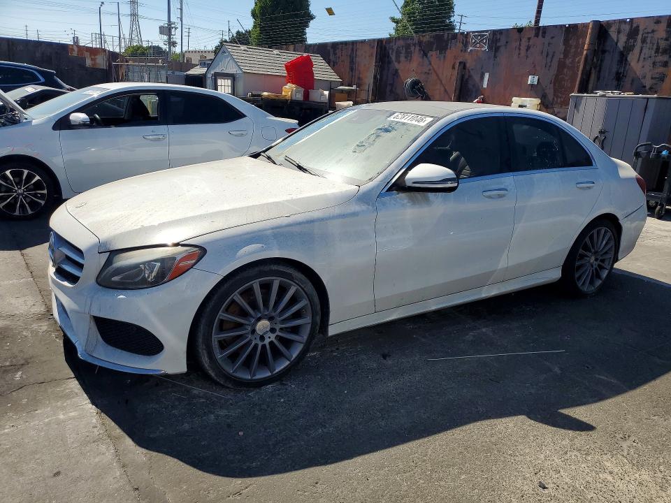 62811046 :رقم المزاد ، 55SWF4JB2GU117847 vin ، 2016 Mercedes-benz C مزاد بيع