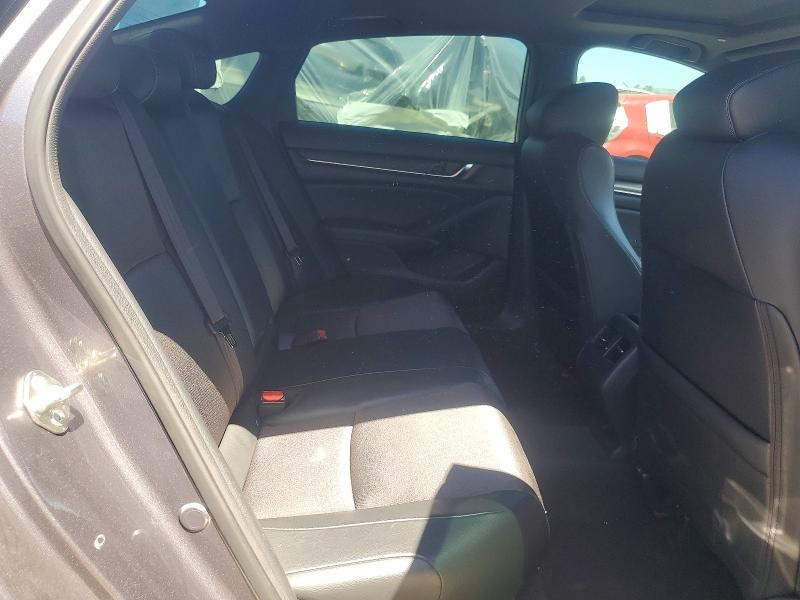 Продажа на аукционе авто 2018 Honda Accord, vin: 1HGCV2F32JA040394, номер лота: 62431696