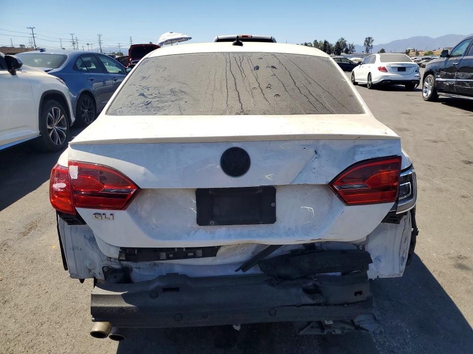 59881816 :رقم المزاد ، 3VW567AJ2DM228828 vin ، 2013 Volkswagen Jetta مزاد بيع