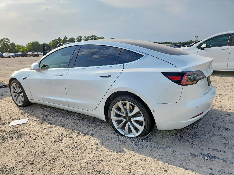 61420506 :رقم المزاد ، 5YJ3E1EC2LF586908 vin ، 2020 Tesla Model 3 مزاد بيع