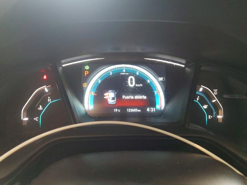 61724846 :رقم المزاد ، 2HGFC2F58JH000486 vin ، 2018 Honda Civic مزاد بيع