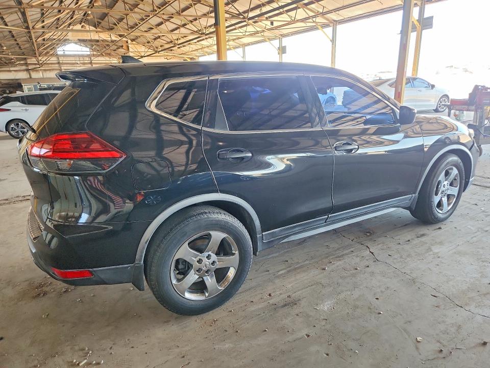 Auction sale of the 2017 Nissan Rogue, vin: JN8AT2MT1HW403607, lot number: 59391716