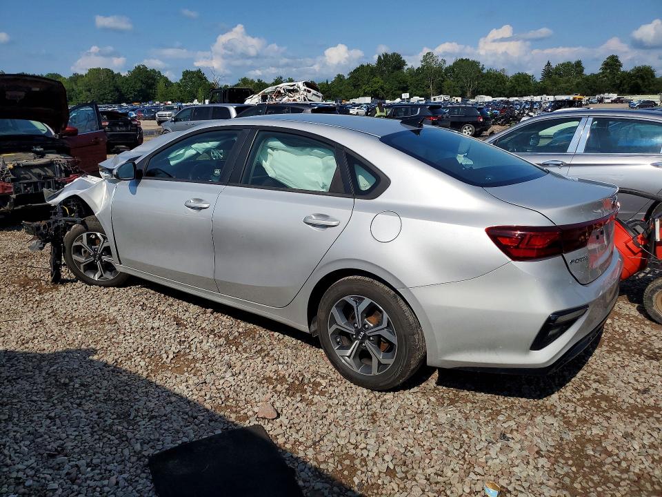 63101976 :رقم المزاد ، 3KPF24AD3ME345808 vin ، 2021 Kia Forte مزاد بيع