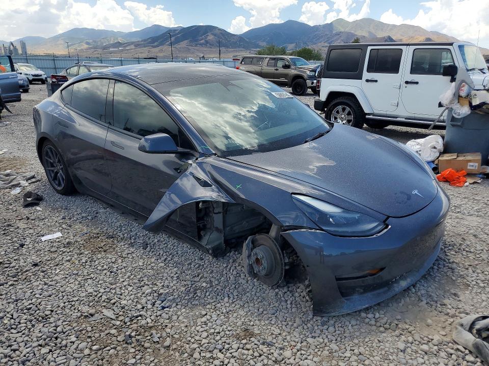 59890946 :رقم المزاد ، 5YJ3E1EA0NF194415 vin ، 2022 Tesla Model 3 مزاد بيع