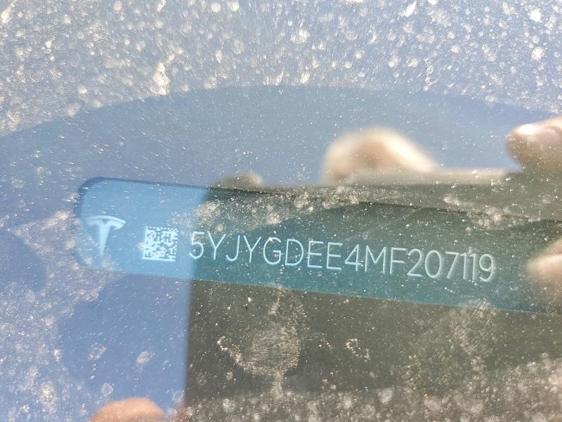 60811126 :رقم المزاد ، 5YJYGDEE4MF207119 vin ، 2021 Tesla Model Y مزاد بيع