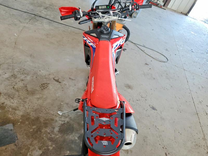 60375706 :رقم المزاد ، JH2PD1112NK300447 vin ، 2022 Honda Crf450 مزاد بيع