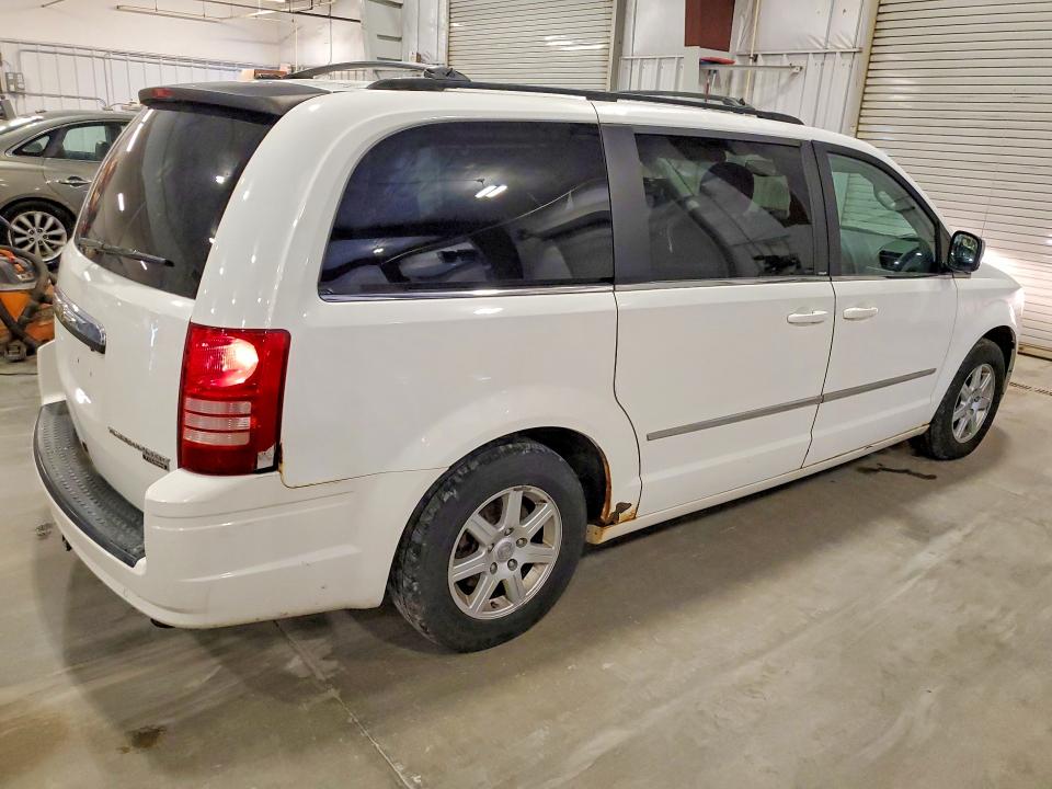 59112186 :رقم المزاد ، 2A4RR8DX9AR436625 vin ، 2010 Chrysler Town & Country مزاد بيع