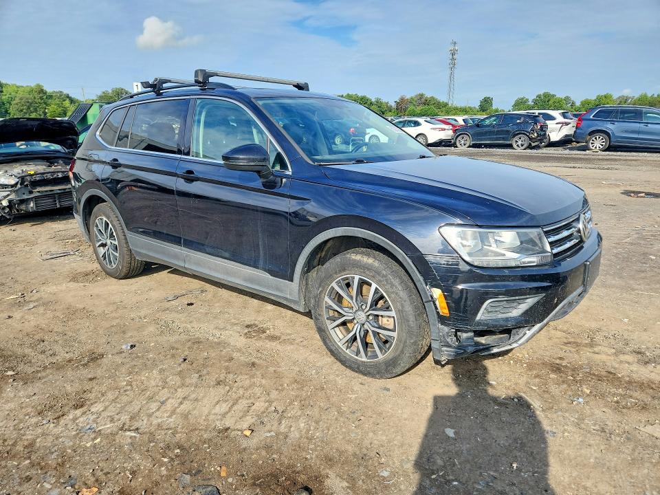 60936946 :رقم المزاد ، 3VV2B7AX4KM016761 vin ، 2019 Volkswagen Tiguan مزاد بيع
