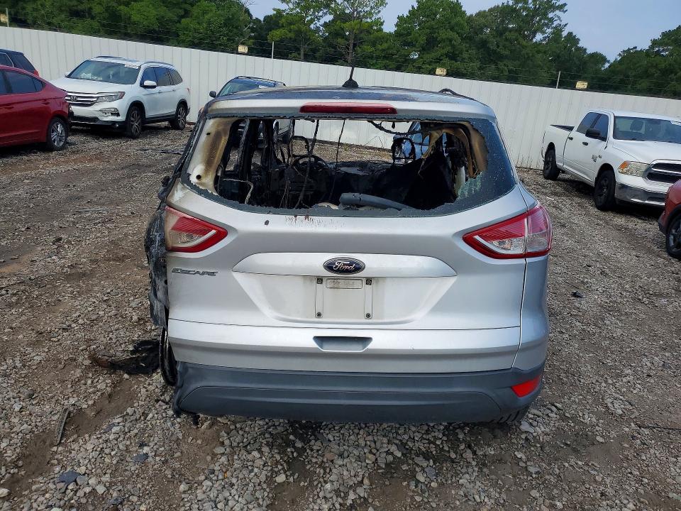 2013 Ford Escape მანქანა იყიდება აუქციონზე, vin: 1FMCU0F72DUB60607, აუქციონის ნომერი: 61546936