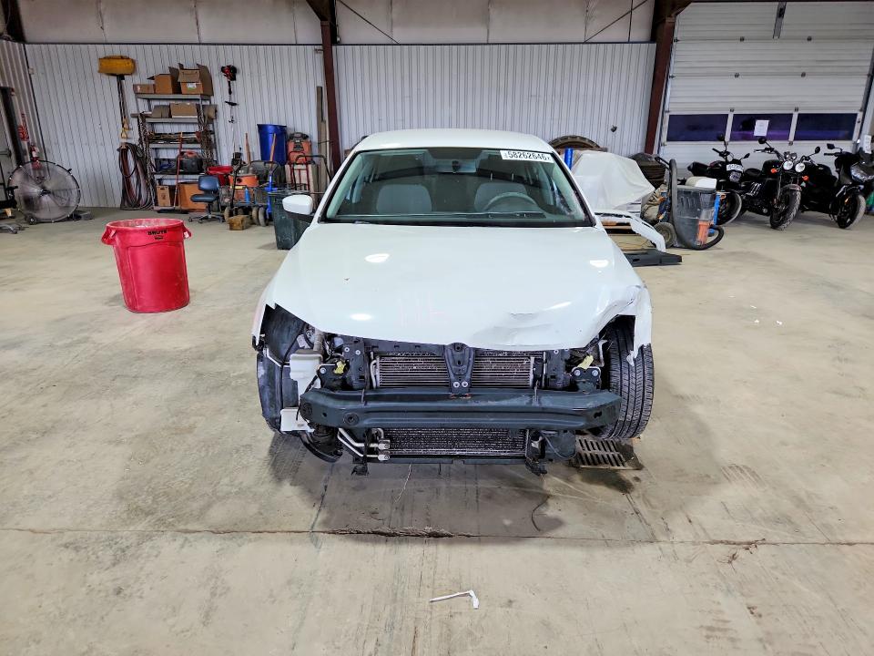 58262646 :رقم المزاد ، 3VW2B7AJ4HM290414 vin ، 2017 Volkswagen Jetta مزاد بيع