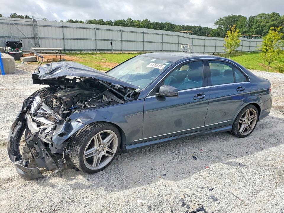 2010 Mercedes-benz C მანქანა იყიდება აუქციონზე, vin: WDDGF5EB1AF448806, აუქციონის ნომერი: 61746386