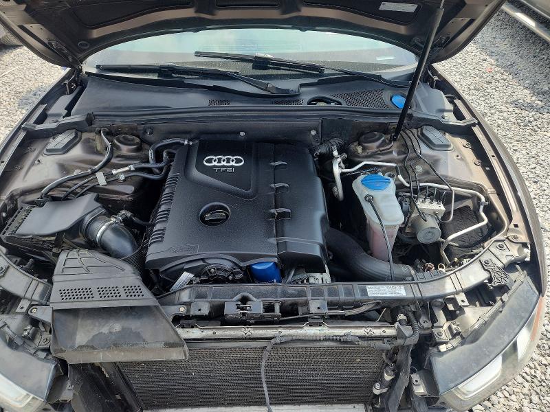 60261626 :رقم المزاد ، WAUCFAFH6FN002004 vin ، 2015 Audi A5 مزاد بيع