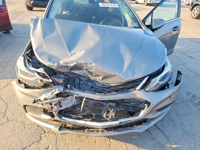 60121316 :رقم المزاد ، 1G1BE5SM2H7270236 vin ، 2017 Chevrolet Cruze مزاد بيع