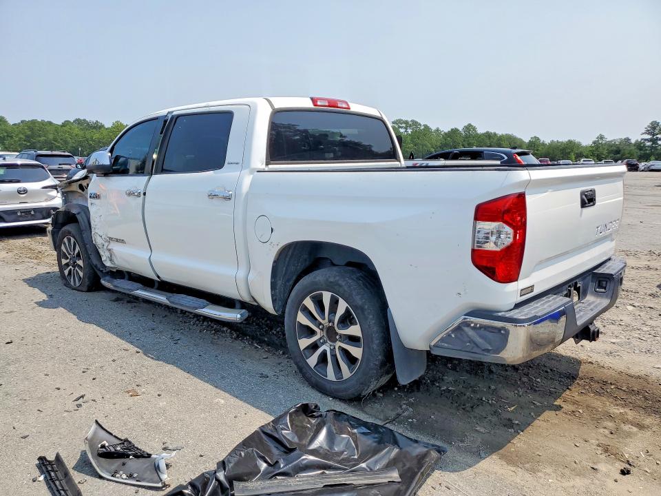 62388196 :رقم المزاد ، 5TFFY5F13JX229815 vin ، 2018 Toyota Tundra مزاد بيع