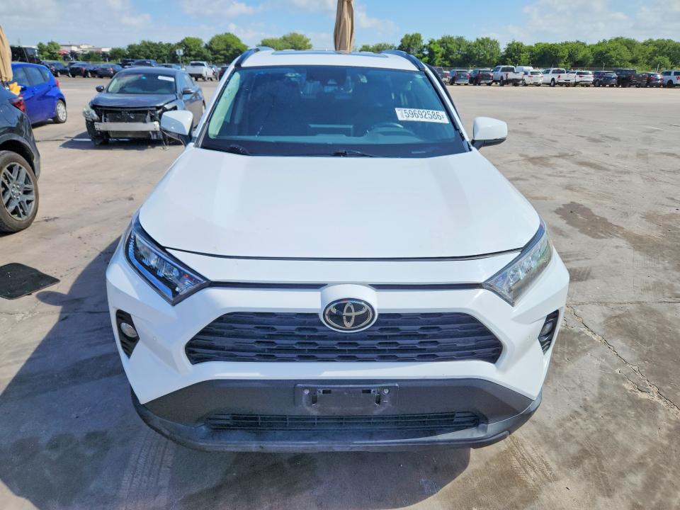 59692586 :رقم المزاد ، 2T3C1RFV0KC007130 vin ، 2019 Toyota Rav4 مزاد بيع