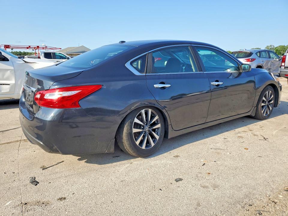 Продаж на аукціоні авто 2016 Nissan Altima, vin: 1N4AL3AP3GN310932, номер лоту: 61617236
