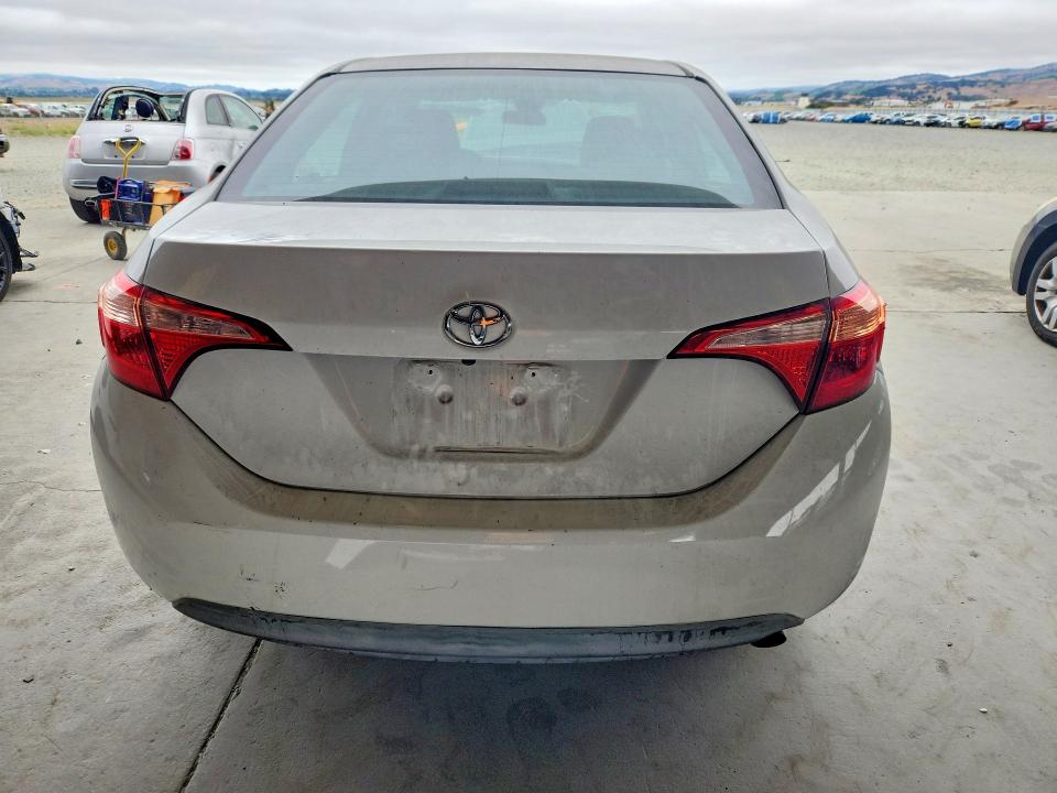 Продаж на аукціоні авто 2017 Toyota Corolla, vin: 5YFBURHE7HP635137, номер лоту: 59819156