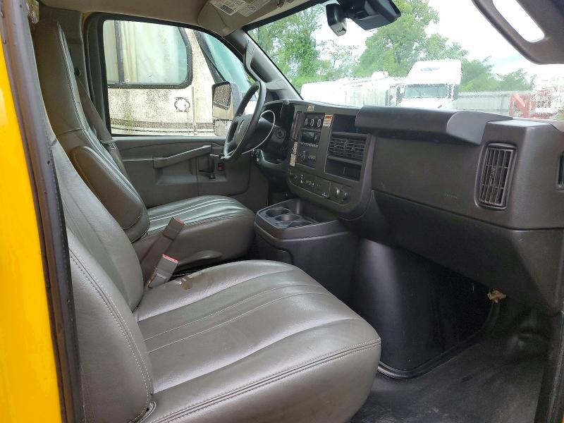 64162516 :رقم المزاد ، 7GZ37TC7XNN002712 vin ، 2022 Gmc Savana مزاد بيع