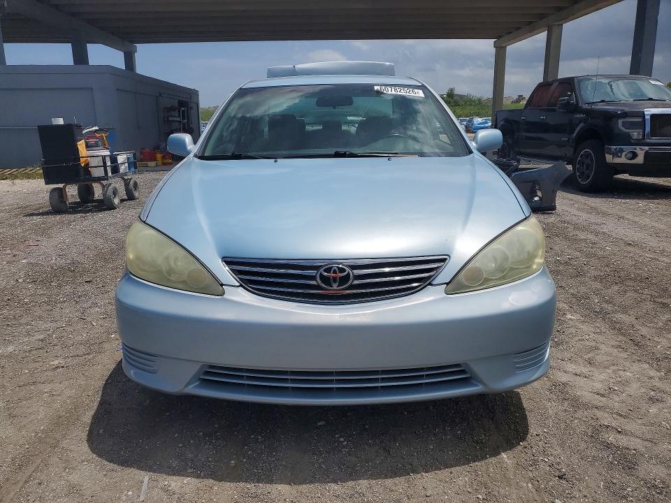 2005 Toyota Camry მანქანა იყიდება აუქციონზე, vin: 4T1BE32K85U516418, აუქციონის ნომერი: 60782526