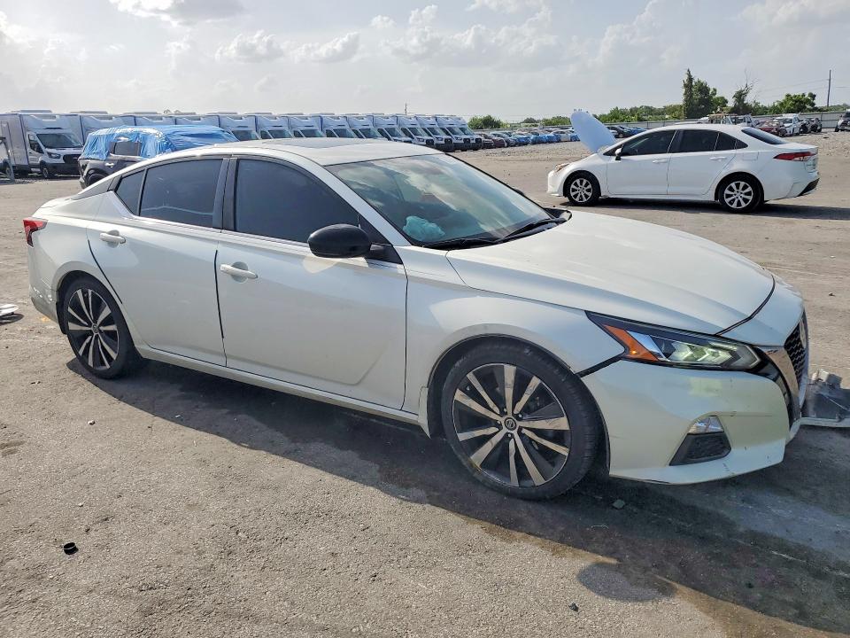 60722906 :رقم المزاد ، 1N4BL4CV6LC177255 vin ، 2020 Nissan Altima مزاد بيع