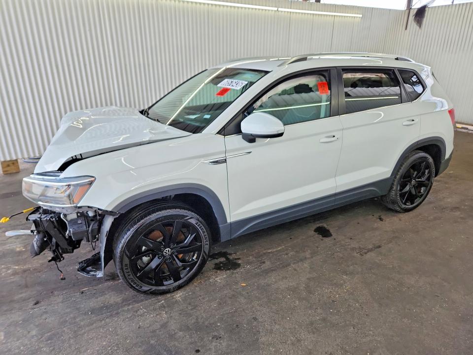 60576436 :رقم المزاد ، 3VVEX7B25RM126651 vin ، 2024 Volkswagen Taos مزاد بيع