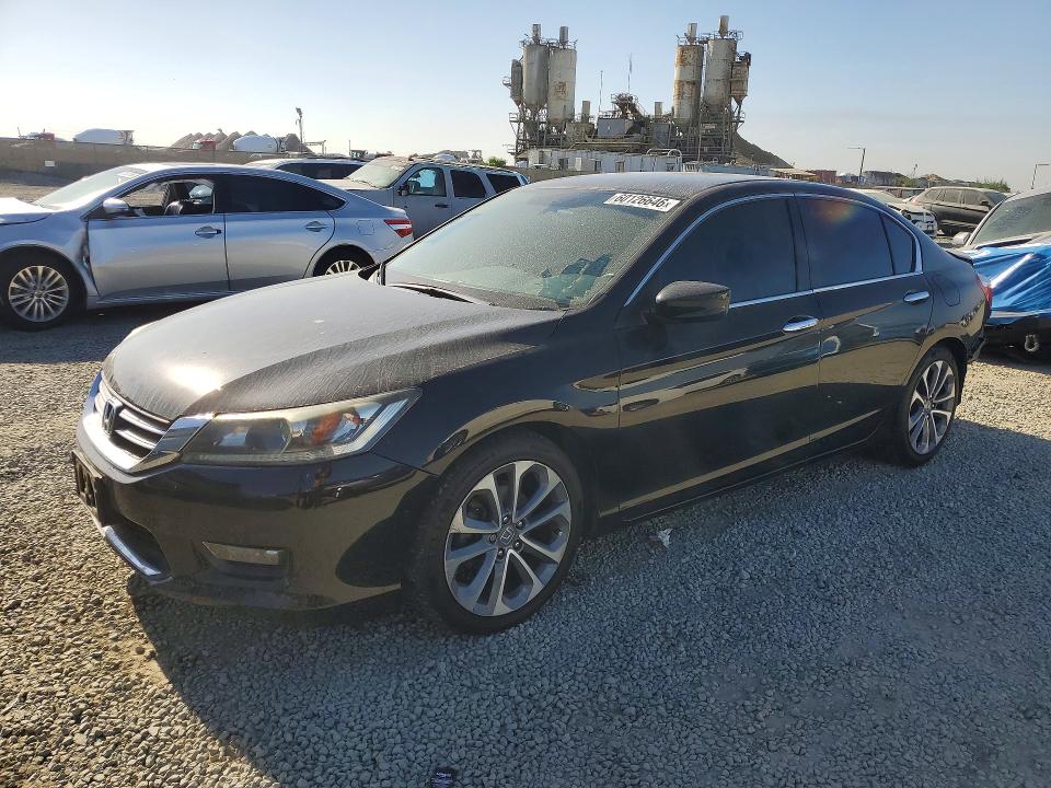 60126646 :رقم المزاد ، 1HGCR2F56FA228560 vin ، 2015 Honda Accord مزاد بيع