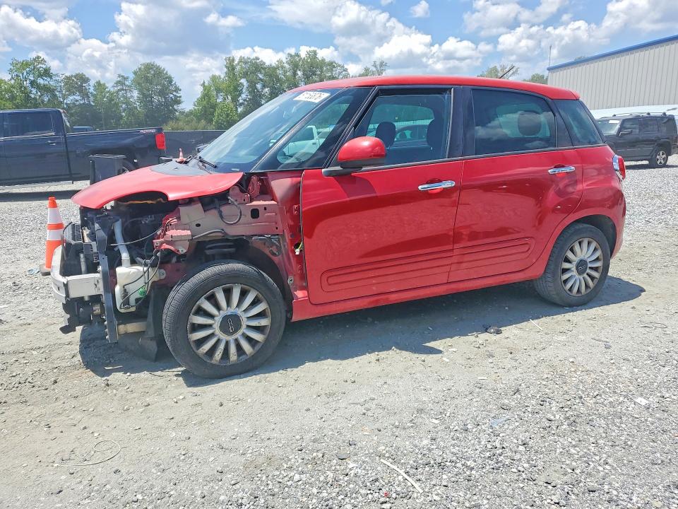 61153876 :رقم المزاد ، ZFBCFABH0EZ019383 vin ، 2014 Fiat 500l مزاد بيع