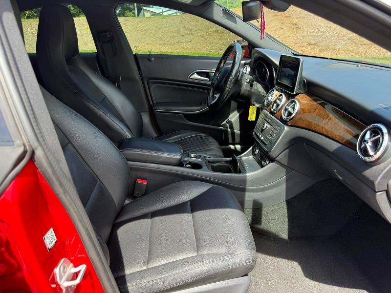 Продажа на аукционе авто 2015 Mercedes-benz Cla, vin: WDDSJ4EB0FN180654, номер лота: 61620366