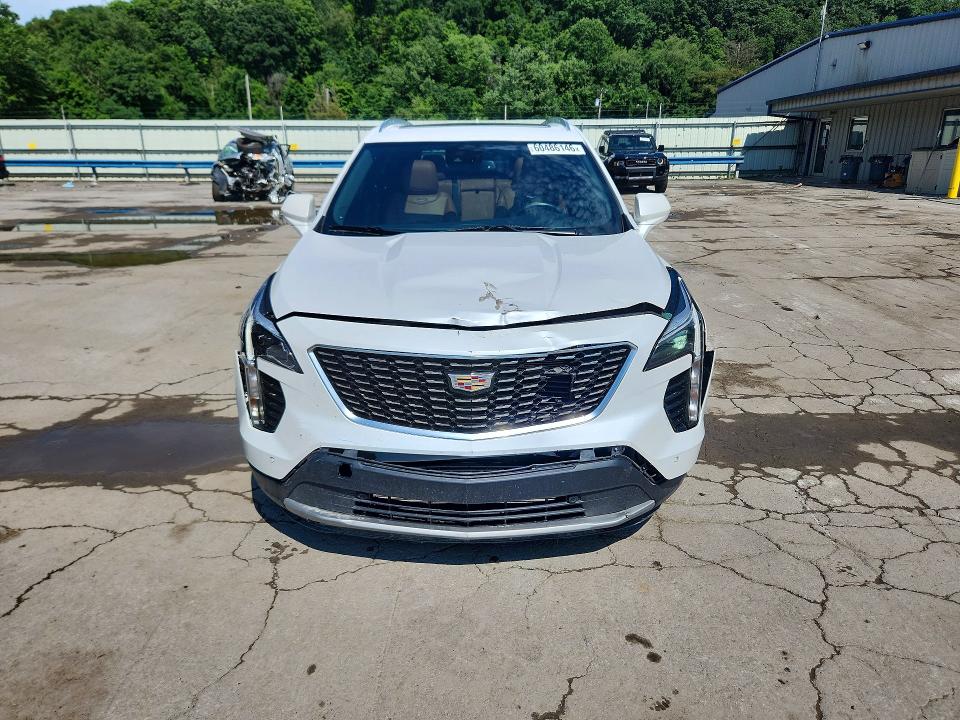 60486146 :رقم المزاد ، 1GYFZDR45LF052944 vin ، 2020 Cadillac Xt4 مزاد بيع