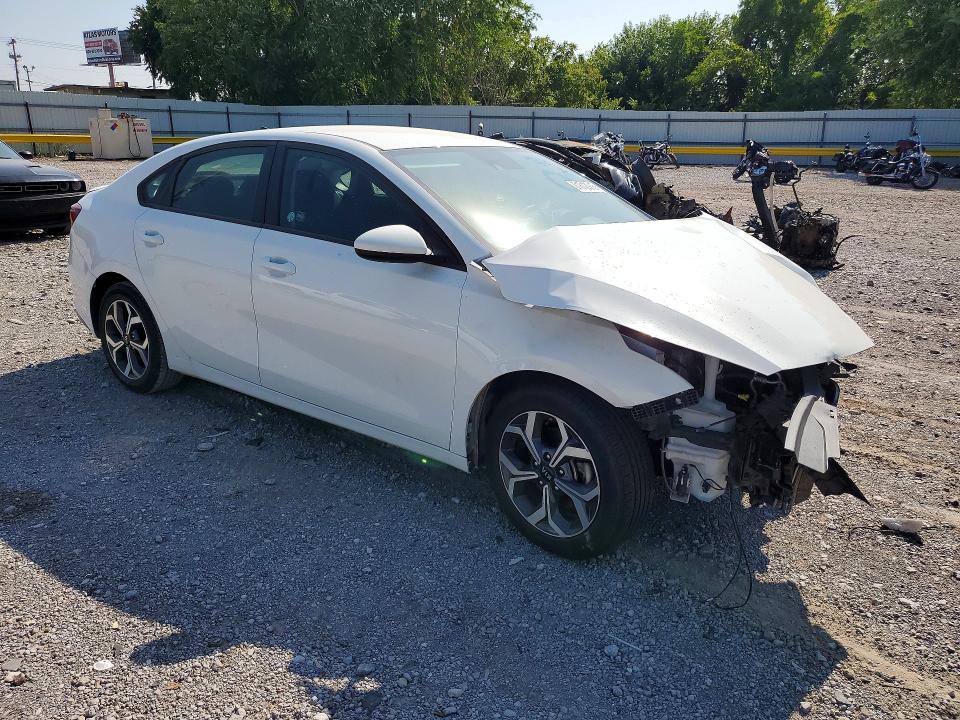 61812916 :رقم المزاد ، 3KPF24AD2ME327400 vin ، 2021 Kia Forte مزاد بيع